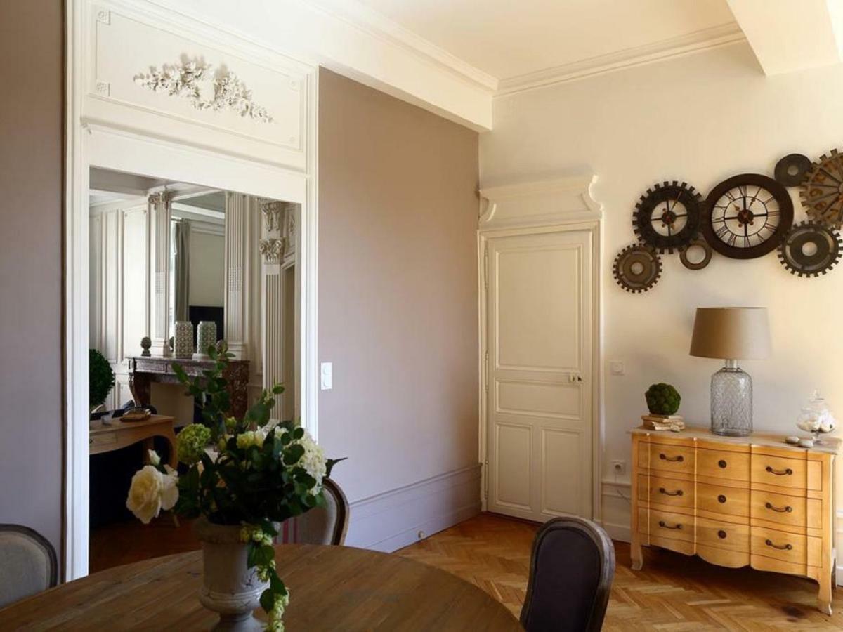 41 Maufoux By Bruno Colin Beaune (Cote d'Or) Quarto foto