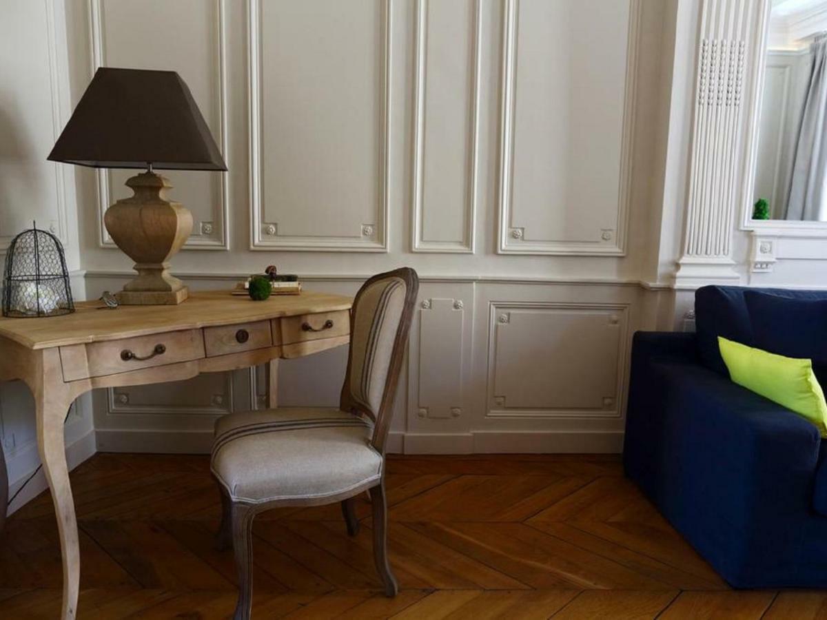41 Maufoux By Bruno Colin Beaune (Cote d'Or) Quarto foto